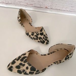 Women’s Old Navy Pointed  Flats leopard/tan size 9